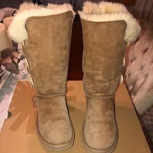 Authentic Bailey Button Uggs, size 7